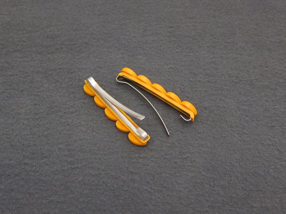 1980's vintage hair clip pair, 2.1" ORANGE plasti… - image 7