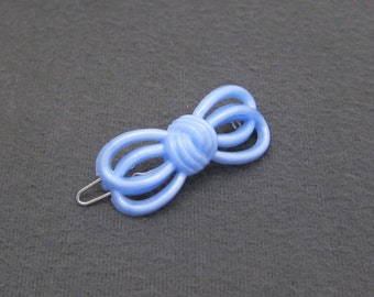 1950's vintage barrette hair clip, 1.6" light blue plastic double-bow knot, wire clasp