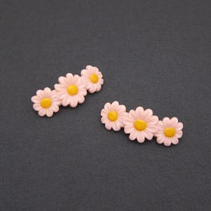 Vintage 70s Mod Daisy Hair Clip Lime Green Floral Hair Barrette Vintage 70s hair clip - Gem main image 4