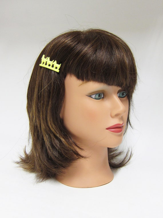 1970's vintage hair clip, 2.2" yellow plastic SCO… - image 8