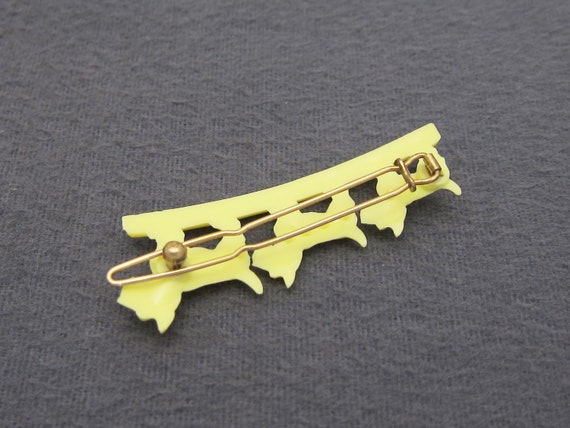 1970's vintage hair clip, 2.2" yellow plastic SCO… - image 5