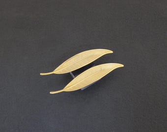 1960's vintage bobby pins, 3.1" gold tone TEXTURED LEAF hair pins