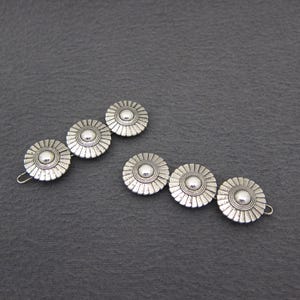 1980&#39;s vintage BEAUTIFUL JOOLS hair clip pair, 2.2&quot; stamped silver-tone metal CONCHOS barrettes, new-old-stock, tige boule wire clasp