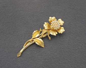 1960's vintage LADY ELLEN floral hair clip, 2.9" textured gold tone briar ROSE flower w/ faux seed pearls, pin curl clip