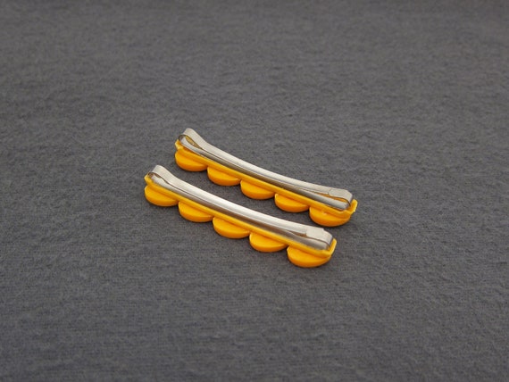 1980's vintage hair clip pair, 2.1" ORANGE plasti… - image 6