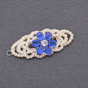 1950&#39;s vintage faux seed pearl hair barrette clip, pearl white plastic filigree w/ clear blue jewel flower, wire clasp, pearl barrette