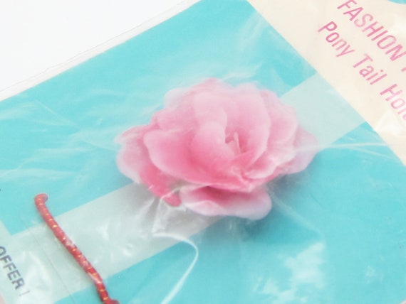 TIP TOP vintage 1960's pony tail holder, pink plastic ROSE ponytail tie, new-in-package View 5