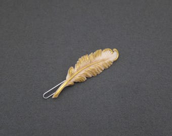 1950's TIP-TOP vintage hair clip, 2.3" light pink plastic FEATHER barrette w/ gold accents, wire clasp