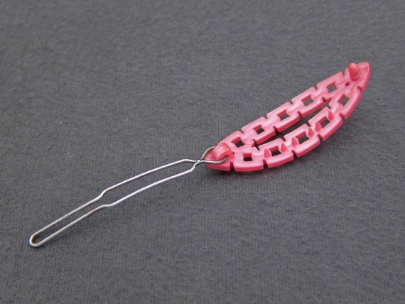 1950's vintage hair clip, 2" raspberry pink plast… - image 7
