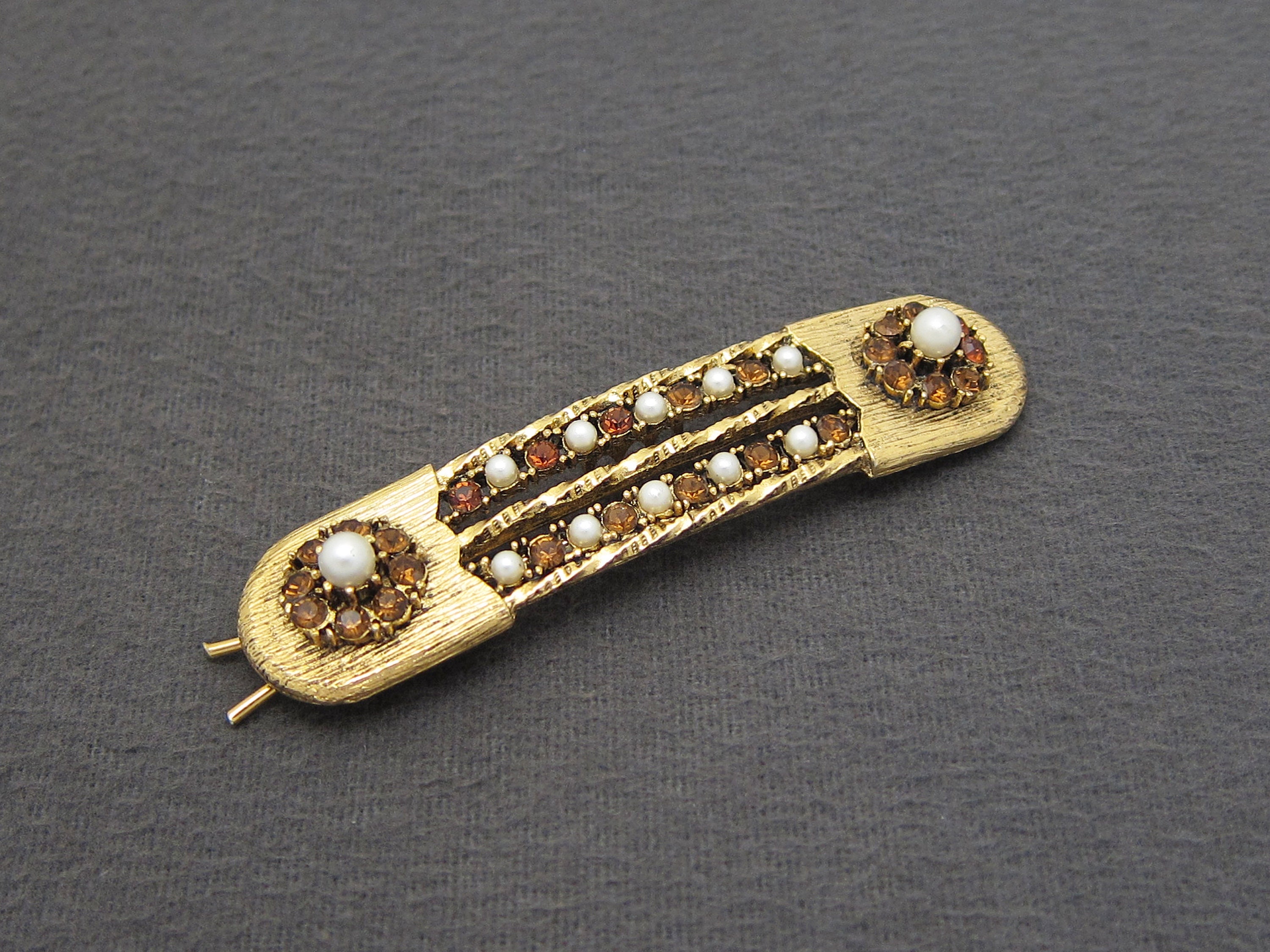 1960's Vintage Rhinestone Hair Clip, 3.2