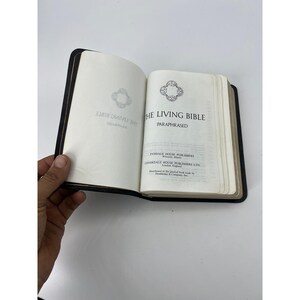 The Living Bible Paraphrased 1971 Tyndale House Black Cowhide Leather Binding zdjęcie 7