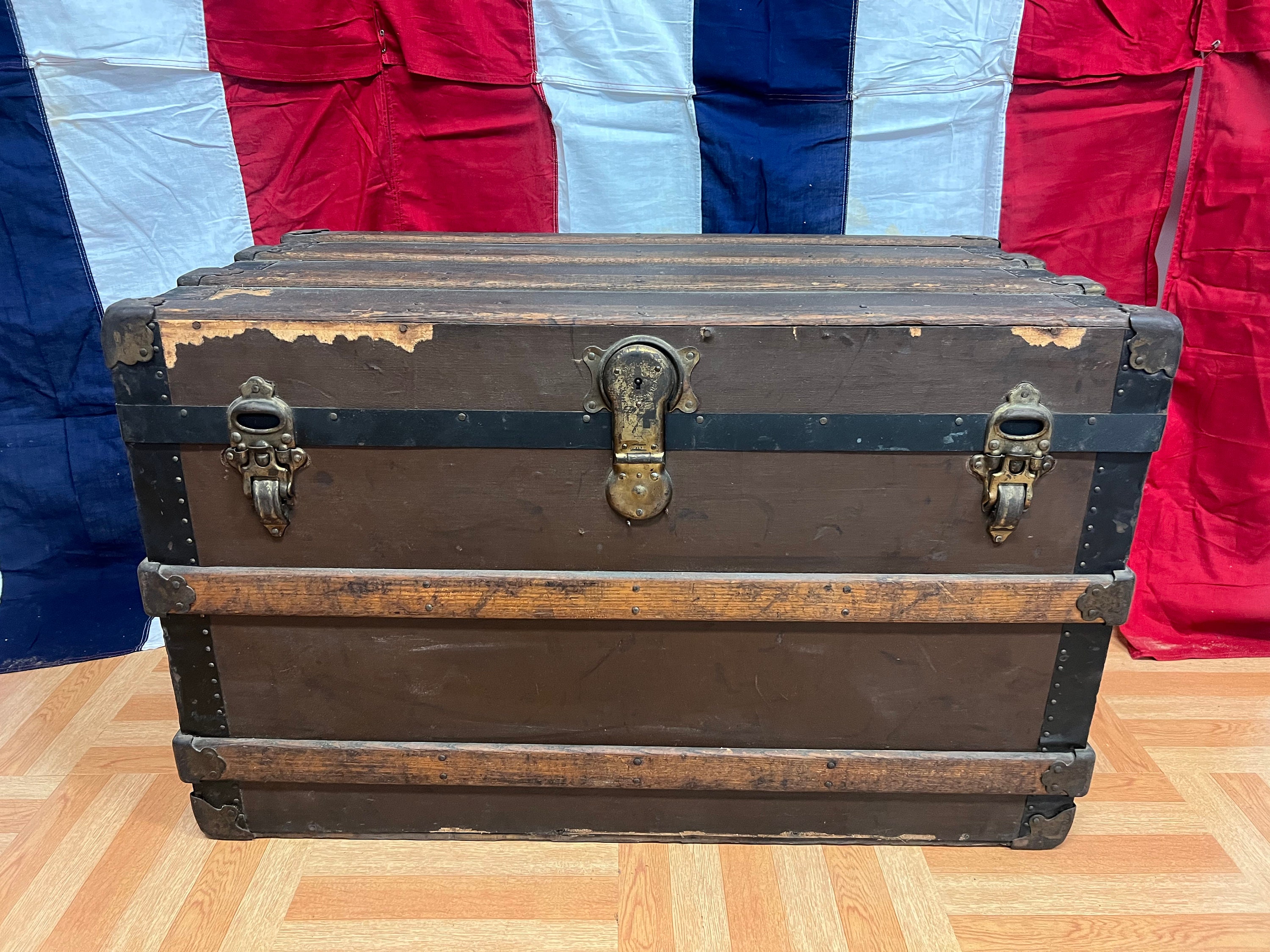 1940s Vintage Military Foot Locker Trunk With Insert Tray