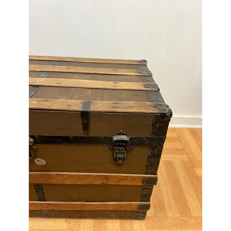 Vintage WOOD STEAMER TRUNK chest coffee table storage box antique brown tv stand Bild 3