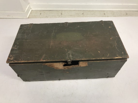 Vintage Military FOOT LOCKER w Tray Wood Trunk chest flat top storage green  box