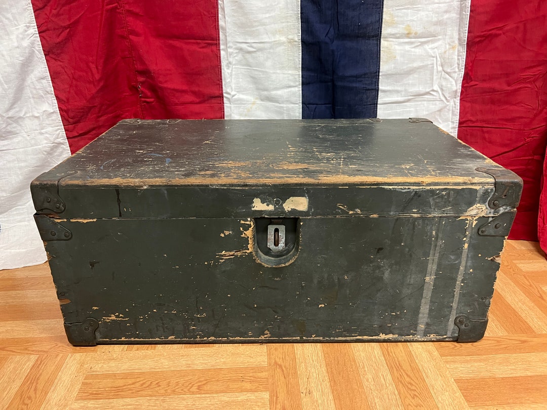 Vintage Military STORAGE TRUNK Drab Green Flat Top Foot Locker Etsy