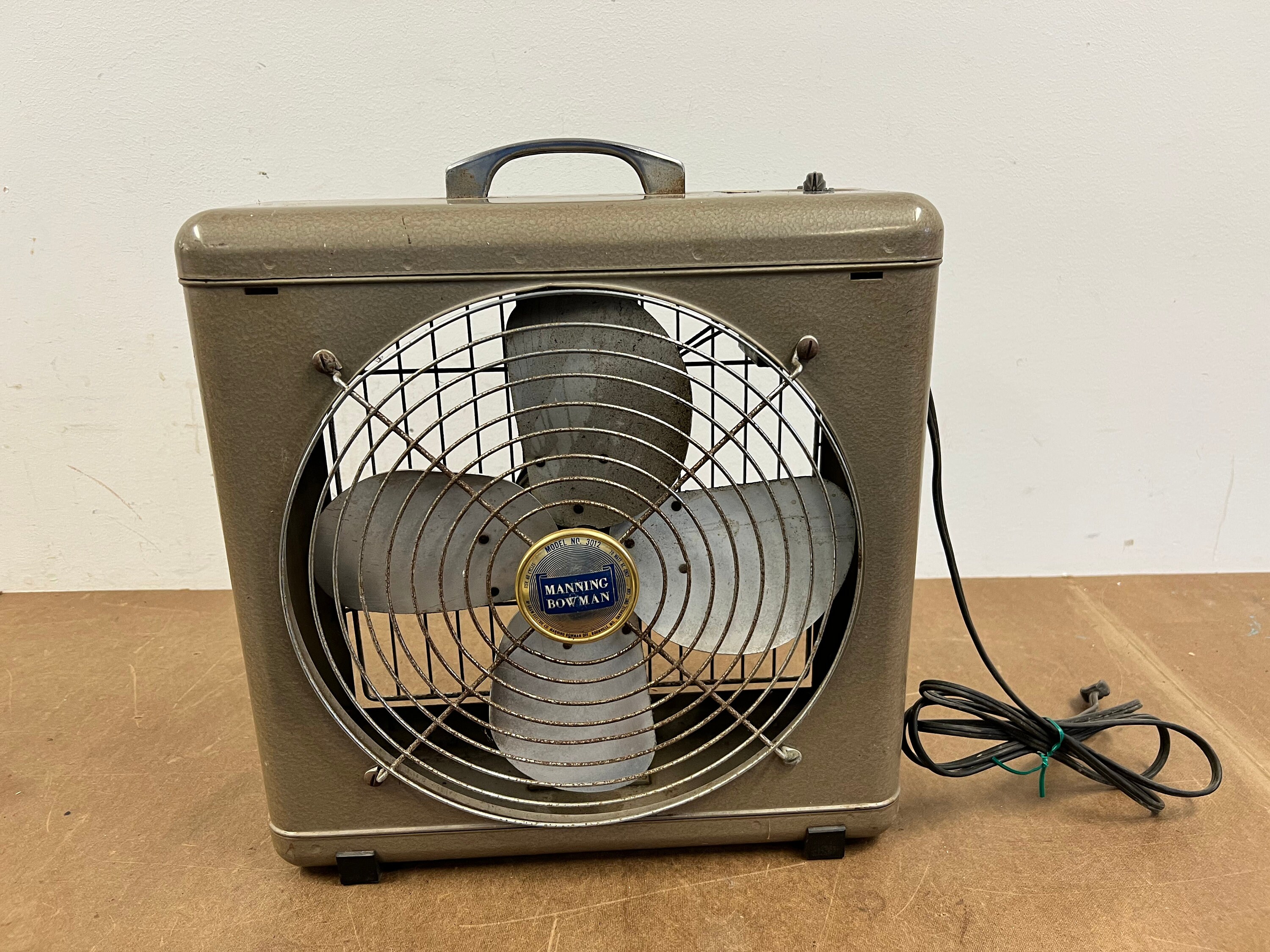Vintage BOX FAN 3 Speed Exhaust Floor Metal Mid Century Modern - Etsy