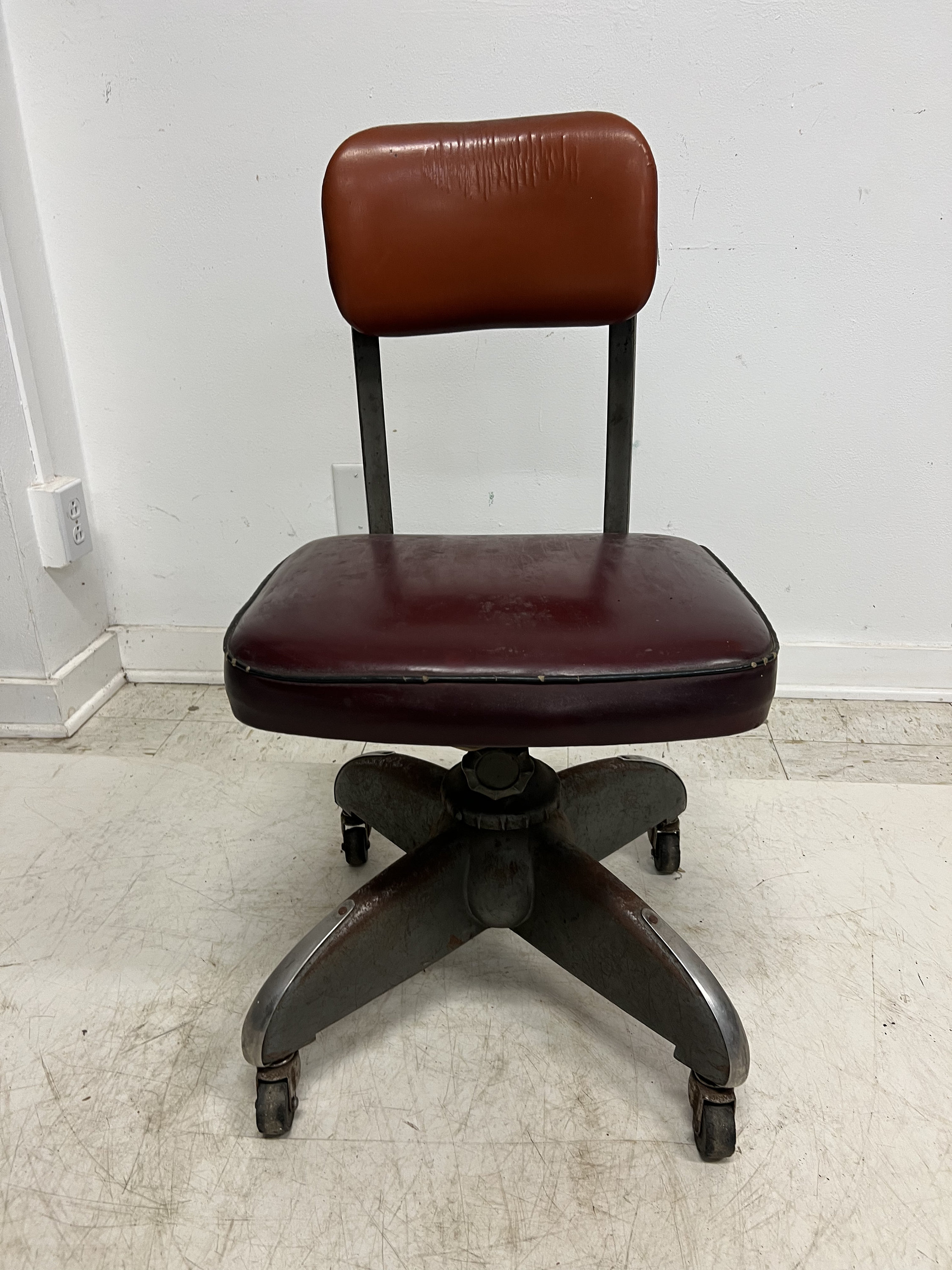 Office Chair Under 2000 Rupees