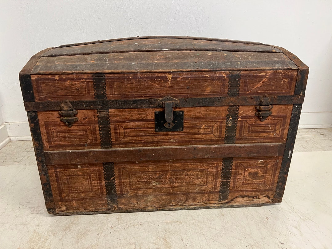 Vintage CAMELBACK TRUNK W Tray Storage Chest Steamer Brown Etsy