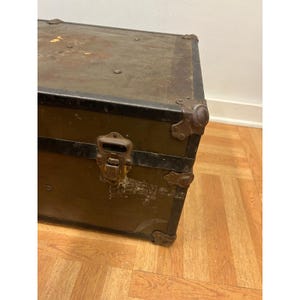 Vintage Military FOOT LOCKER Trunk chest storage green box army US soldier field image 3