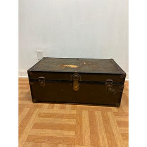 Vintage Military FOOT LOCKER Trunk chest storage green box army US soldier field image 1