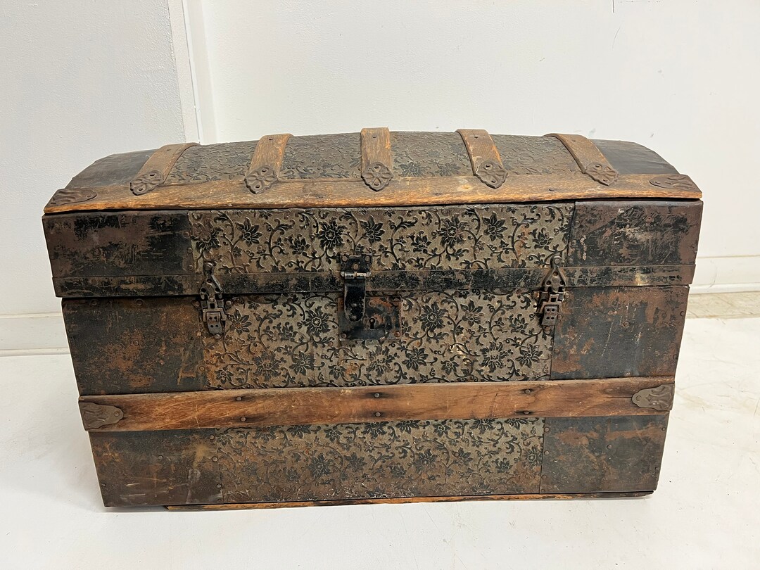 Vintage CAMELBACK TRUNK Storage Chest Steamer Train Luggage Etsy