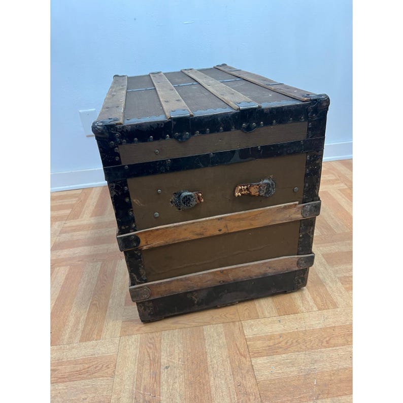 Vintage WOOD STEAMER TRUNK chest coffee table storage box antique brown tv stand Bild 6