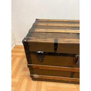 Vintage WOOD STEAMER TRUNK chest coffee table storage box antique brown tv stand Bild 2