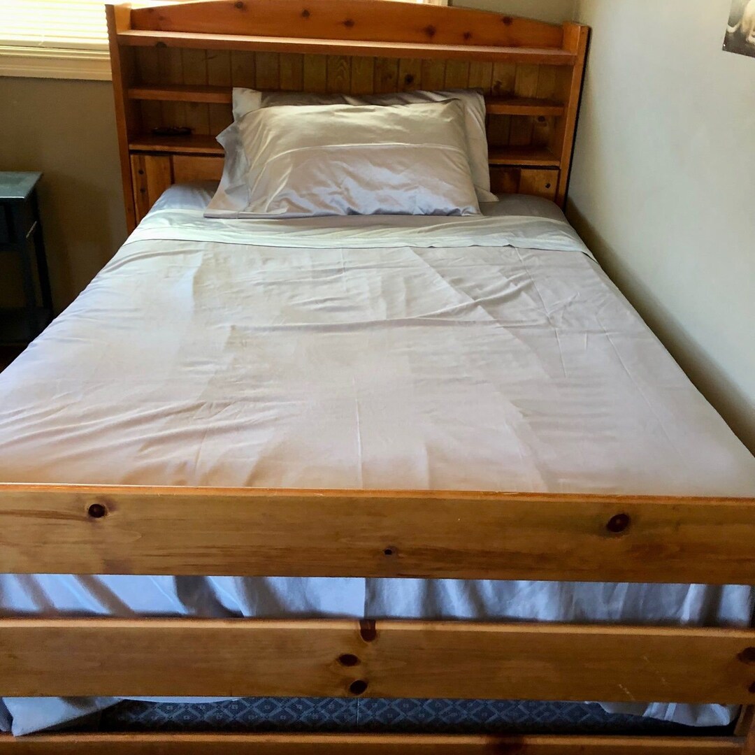 Vintage Silver Water Bed Sheets Used King Two King Pillow Cases Etsy