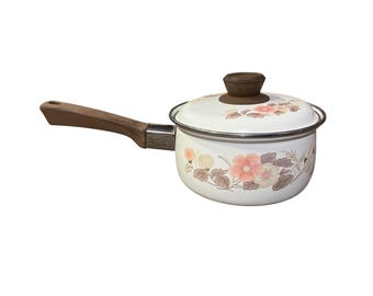 Vintage 1970s Floral Enamel Saucepan Lid Retro Country Kitchen