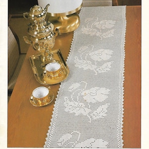 Poppy Filet Runner Crochet PATTERN - Makes a Poppy Runner 16&quot; by 83&quot; - PDF Instant Digital Download