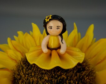 Sunflower Chibi Polymer Clay Figurine, floral Clay figurine, Clay Decor, Desk Decor, Handmade Figurine, Handmade Decor