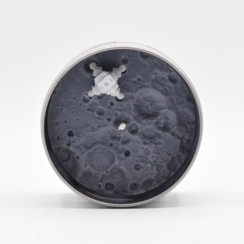 Apollo 11 Scented Candle If we can put a man on the moon, then surely you can buy this candle image 4