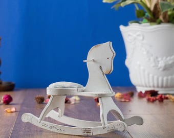 Cavallo a dondolo in scala 1:6