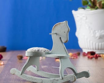 Cavallo a dondolo in scala 1:6