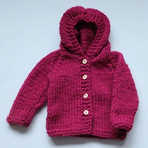 Chunky baby / kid's cardigan / jacket with hood knitting pattern in English and Danish - sizes 1 - 24 months