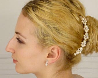 Elegant Bridal Comb of Pearls and Rhinestone-Encrusted Twirls for Wedding and Other Special Events (#82JE0wcs)
