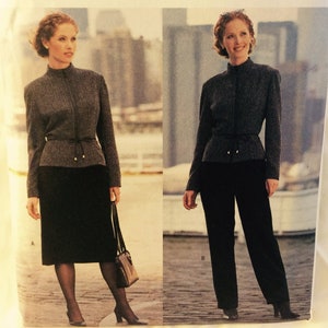 VTG 3308 Butterick (2001). Designer: David Warren-pak met jas, rok en broek. Maat 20-22-24. Compleet, ongebruikt, FF. Uitstekende staat.