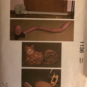 Máquina de coser rápida VTG 1136 (1981). Bloqueadores de corrientes de aire para puertas (Cat, Caterpillar, Elephant). Prensado de jamones y mangas. Completa, FF. Excelente estado.