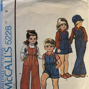 VTG 5228 McCalls (1976).  Carefree Patterns.  Children&#39;s Jumper, Jumpsuit, Shirt, Hat.  Size 5.  Complete, unused, FF.  Excellent condition.
