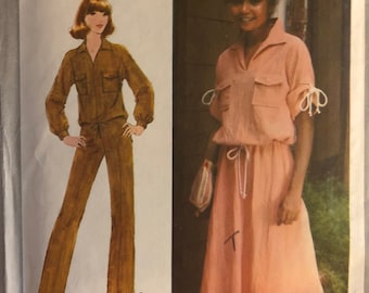 VTG 8521 Simplicité (1977).  Haut à enfiler, jupe et pantalon pour femme.  Taille 10. Complète, inutilisé, FF. Excellent état.