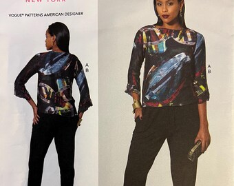 POO 1522 Vogue (2016).  Créateur américain Vogue.  Haut et pantalon pour femmes.  Tailles 16 à 26. Complète, inutilisé, FF.  Excellent état.