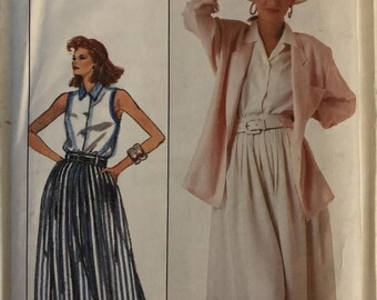 VTG 8057 Simplicité (1987).  Sport chanté.  Jupe, chemisier, veste pour femme.  Taille 14, buste 36". Complet, inutilisé, FF. Excellent état.