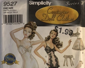 VTG 9527 Simplicity (2000).  Couturier Doll Clothes, Series 3.  Lingerie for 15-1/2" Fashion Doll. Complete, unused, FF.  Excellent cond.