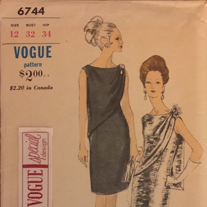 RARE VTG 6744 Vogue (1967). Vogue Special Design. Evening dress. Size 12, Bust 32&quot;. Complete w/label, unused, FF.  Excellent condition.