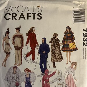 VTG 7932 McCalls (1995).  McCall&#39;s Closet.  Fashion Doll Clothes.  Size 11-1/2&quot; Fashion Doll.  Complete, unused, FF.  Excellent condition.