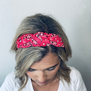 Bandana Geknoopte hoofdbanden, rode bandana hoofdbanden, harde knoop hoofdbanden, vakantie hoofdbanden, winter hoofdband