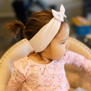 Baby Turban Headbands, Baby Girl Headband, Knot Bow Headband, Baby Bows, Newborn Headband, Knit Baby Headband, Newborn Girl, Newborn Bows image 3