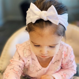 Baby Turban Headbands, Baby Girl Headband, Knot Bow Headband, Baby Bows, Newborn Headband, Knit Baby Headband, Newborn Girl, Newborn Bows image 2