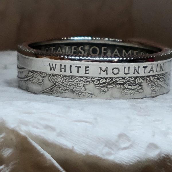 WHITE MOUNTAIN, NH. - Size 10  State Quarter Coin Ring