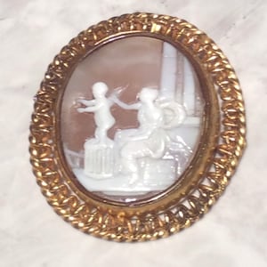 Antique Aphrodite And Cupid  Carved Cameo Pinchbeck Brooch/Pin -1880